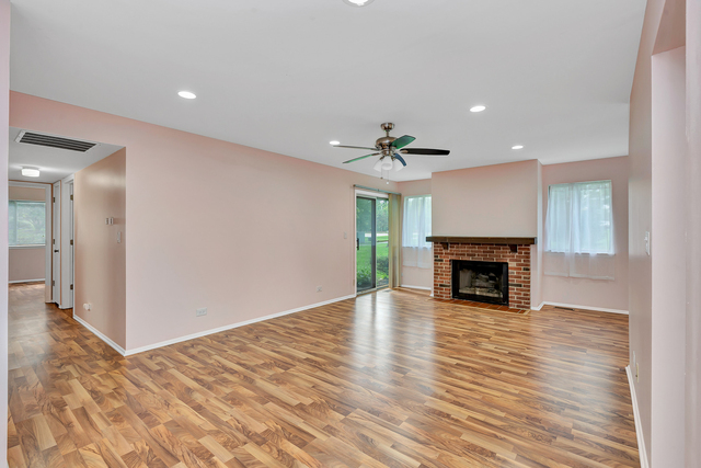 603 Eastview Court - Photo 1