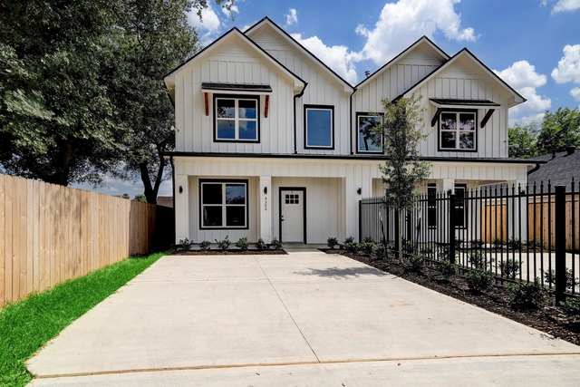 9306 E Avenue L - Photo 1