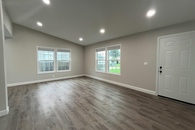 11 Carol Court - Photo 1