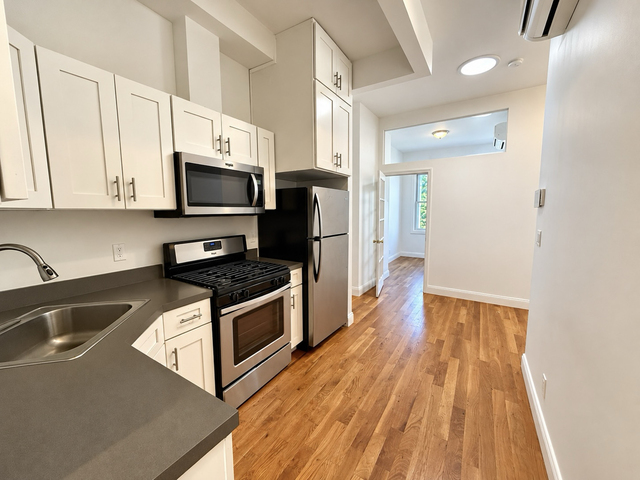 297 Wyckoff Avenue - Photo 1