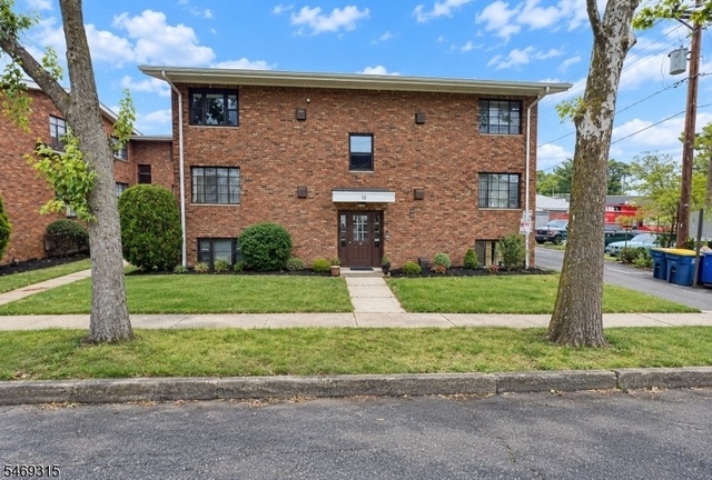 10 Washington St - Photo 1
