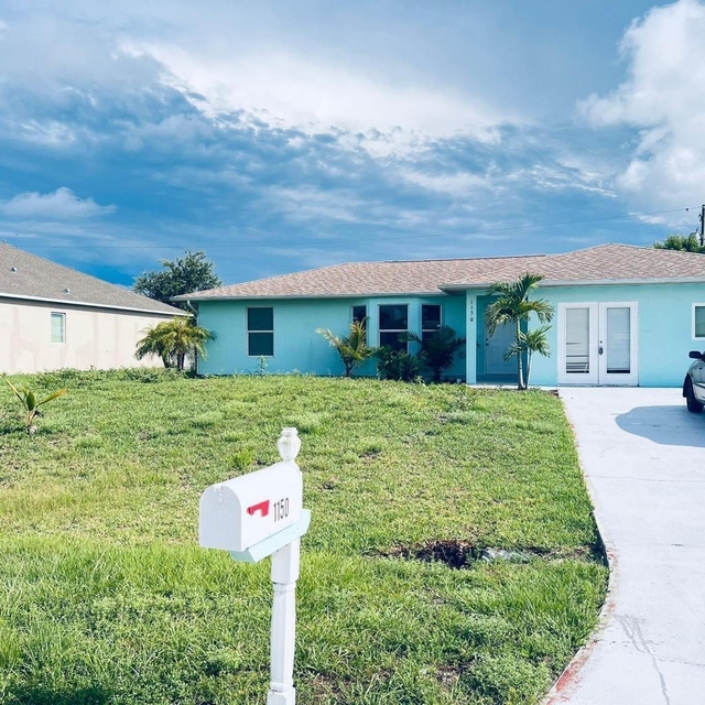1150 Sw Haleyberry Avenue - Photo 1