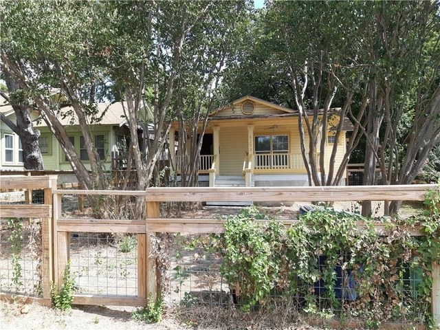 920 E 46th - Photo 1