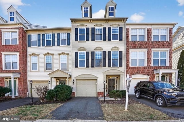 43265 Sunderleigh Square - Photo 1
