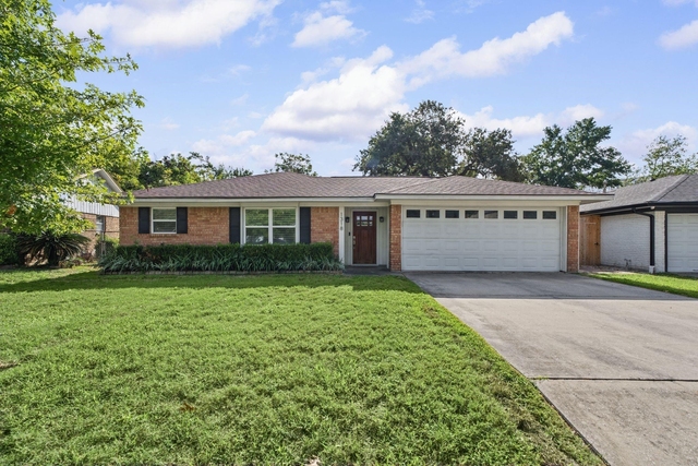 1318 Spillers Lane - Photo 1