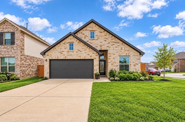 200 Catalina Cove Drive - Photo 1
