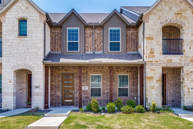 803 Aberdeen Crossing - Photo 1