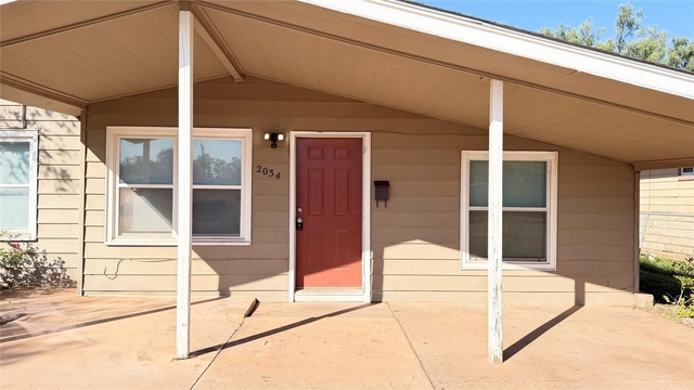 2034 Fannin Street - Photo 1
