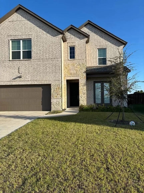 403 Parrino Parkway - Photo 1
