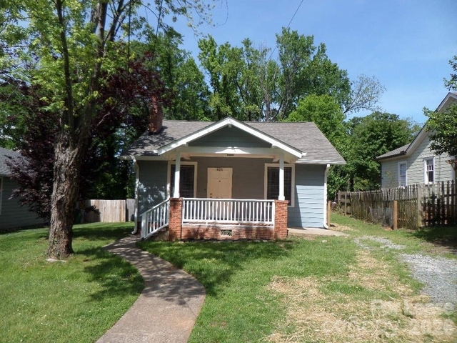 421 Rensselaer Avenue - Photo 1
