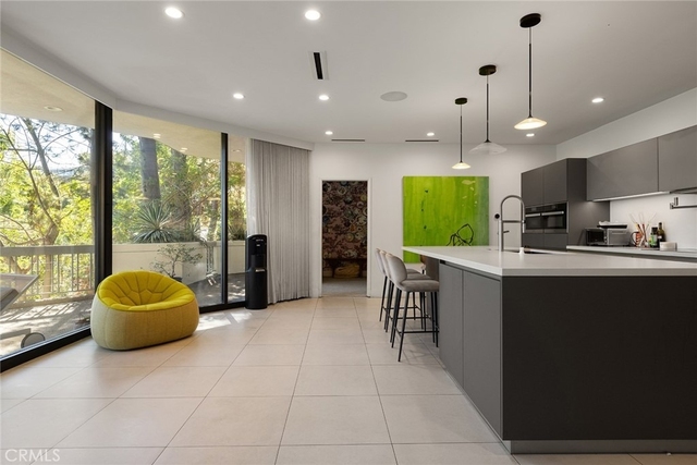 510 Leslie - Photo 1