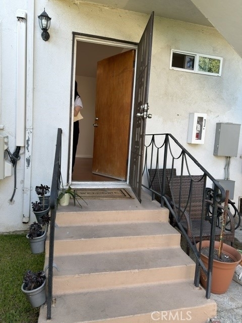 1017 Western Avenue - Photo 1