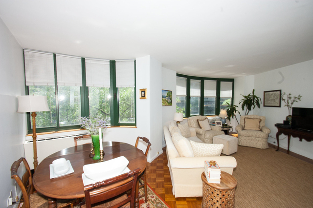 275 Greenwich Street - Photo 1