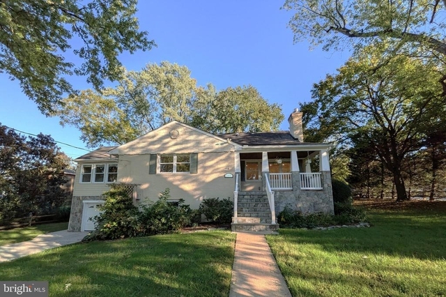 1919 Youngblood Street - Photo 1