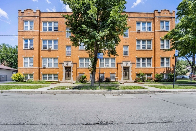4744 W Roscoe Street - Photo 1