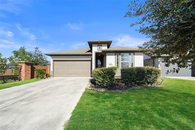 2446 Manor Valley Lane - Photo 1