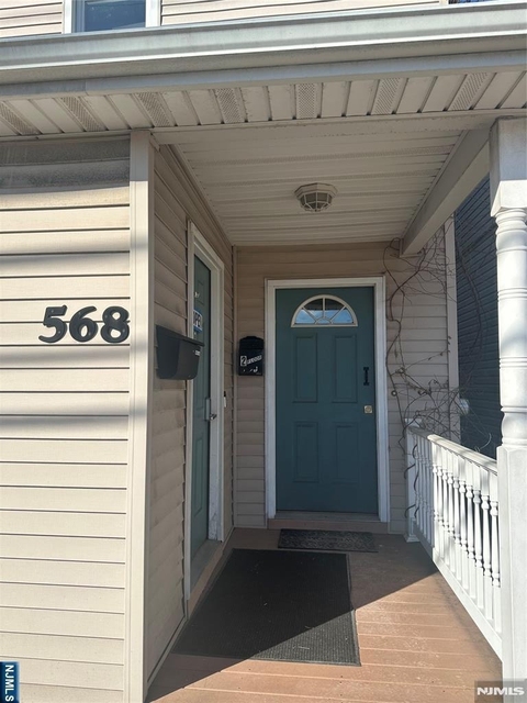 568 Lafayette - Photo 1