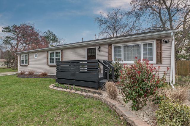 417 Bay Way - Photo 1