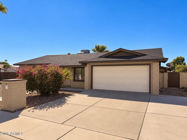 301 W Rosal Place - Photo 1