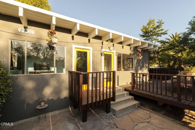 9902 Sunland Boulevard - Photo 1