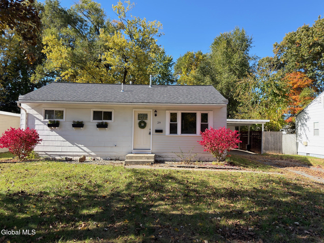29 Sherwood Drive - Photo 1