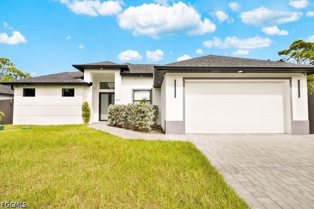 1025 Gladys Street - Photo 1