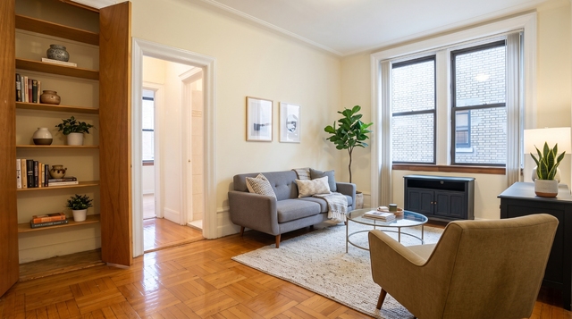 3657 Broadway #3D - Photo 1