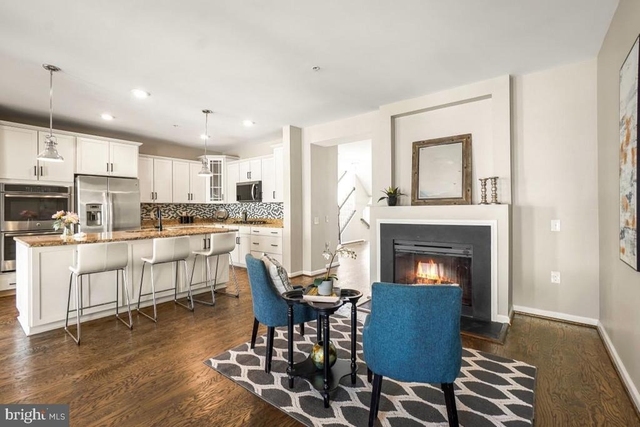 121 Copley Circle - Photo 1