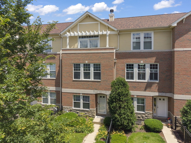 231 N West Street - Photo 1