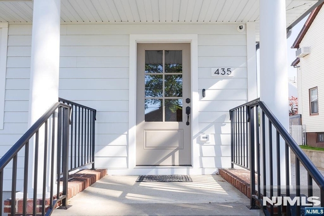 435 Jauncey - Photo 1