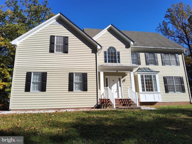 10504 Warland Road - Photo 1