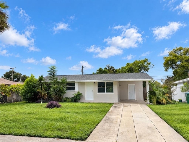 11542 90th Street - Photo 1