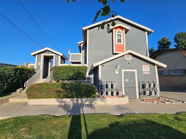 1120 Nicklett Avenue - Photo 1