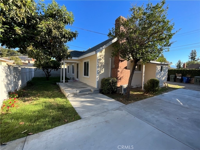1108 S Eighth - Photo 1
