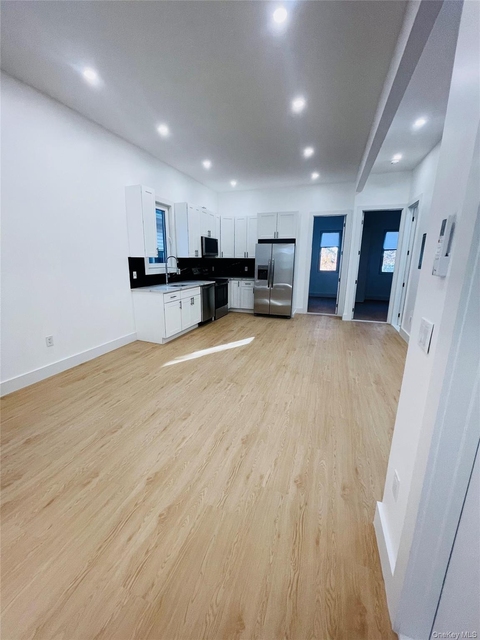 6015 Maspeth Avenue - Photo 1
