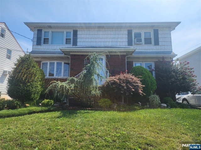 664 10th - Photo 1