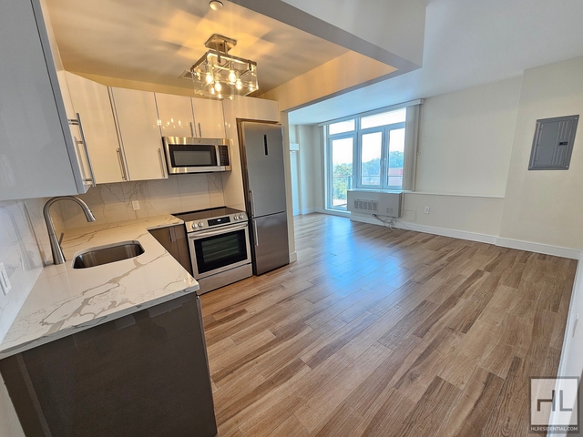 Northern Boulevard - Photo 1