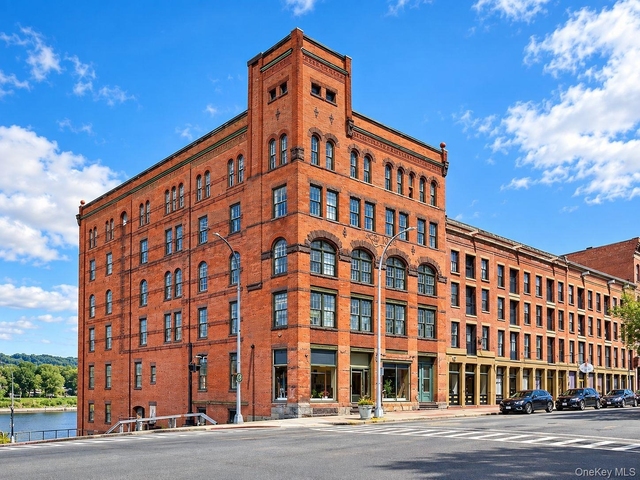 155 River St - Photo 1