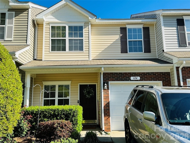 634 Fountain Court - Photo 1