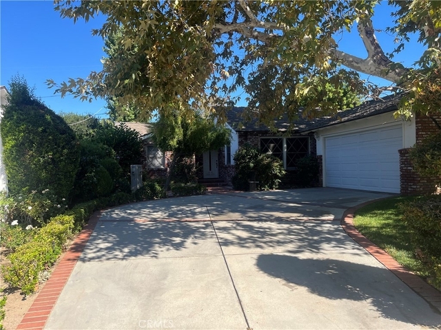 22615 Collins Street - Photo 1