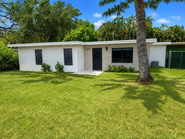 4919 Sw 28th Avenue - Photo 1