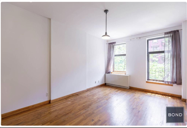 Studio, Hell's Kitchen Rental in NYC for $2,400 - Photo 1